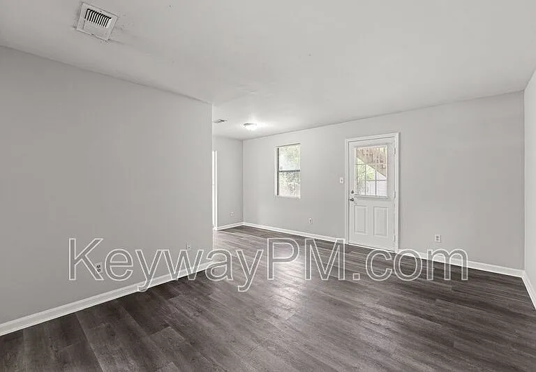 1916 Richmond Ave #A — Photo 4