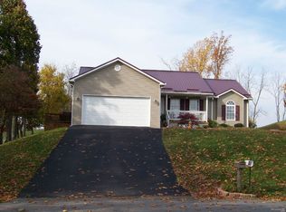 12336 Ferndale Ln, Glade Spring, VA 24340