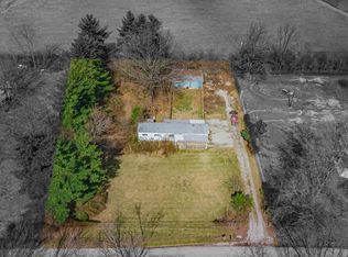 5344 Lee Acres Dr, Boonville, IN 47601