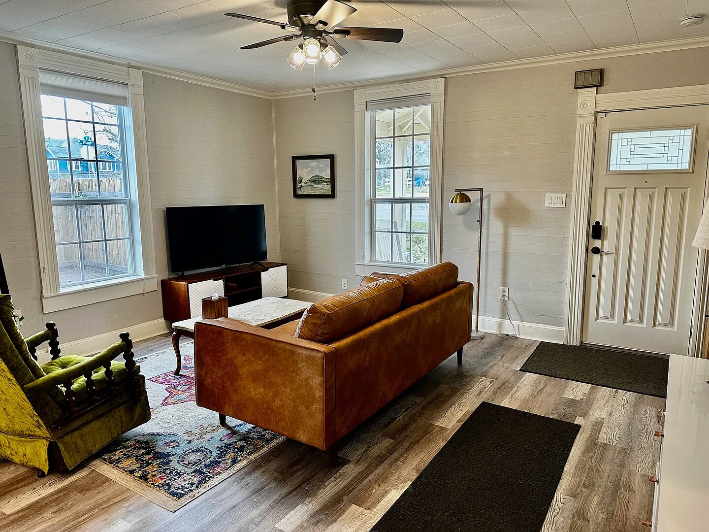 Charming, historic cottage in Downtown Pflugerville. Pet-friendly! — Photo 3
