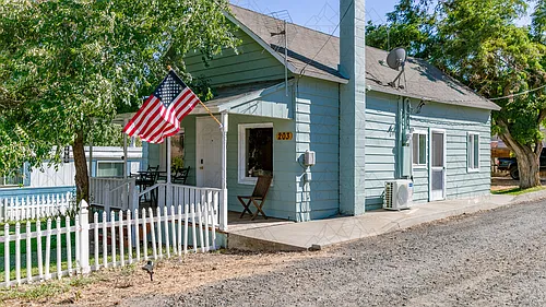 203 6th St Photo 1