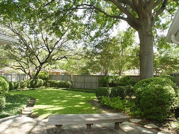 5th image of 15807 Meadow Vista Dr