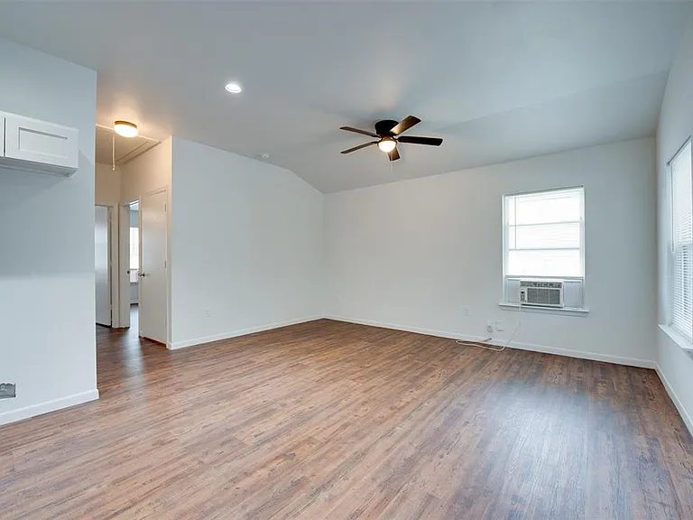 1413 Egypt St #D — Photo 3