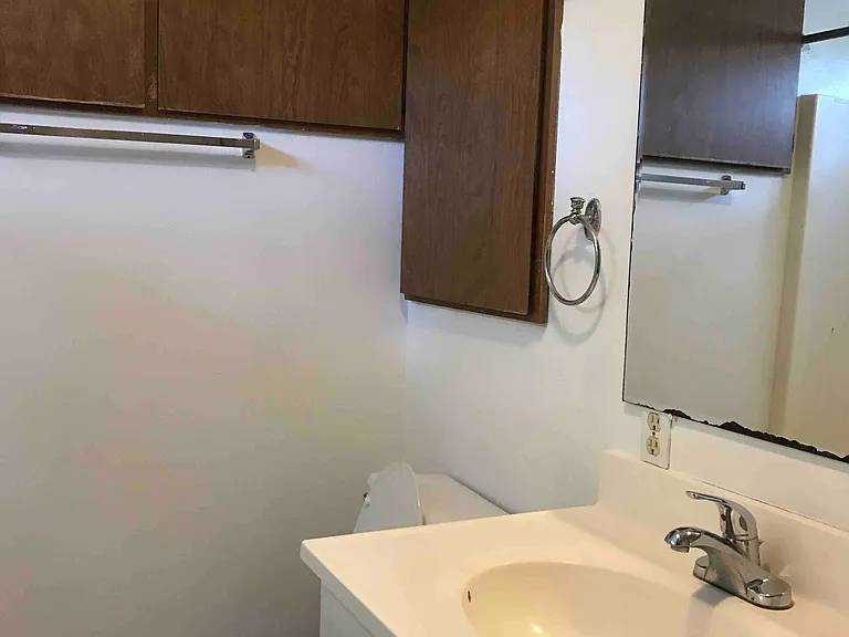 5027 Brooklyn Ave NE #2 — Photo 6