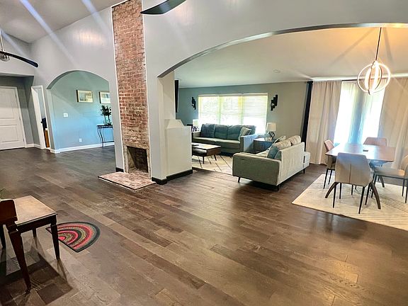Living Room / Dining Area