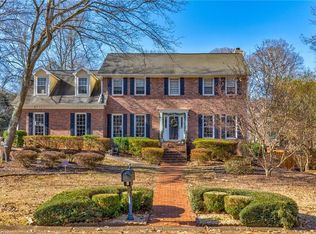 564 Leah Dr, Powder Springs, GA 30127