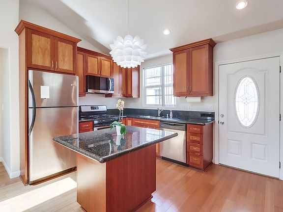 5th image of 4367 Texas St