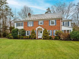 73 Westgate Blvd, Manhasset, NY 11030