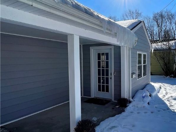 12188 Mantor St, Conneaut Lake, PA 16316