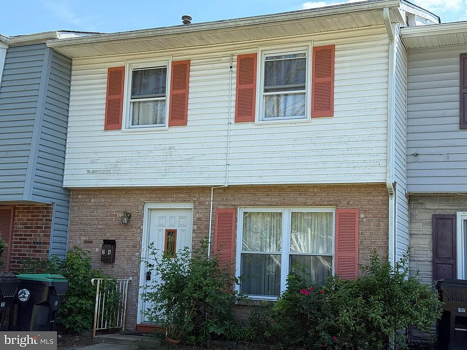 2nd image of 24 Maureen Ct