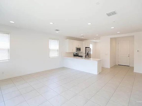 4th image of 9331 W Glenrosa Ave