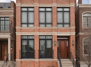 1634 W Surf St, Chicago, IL 60657