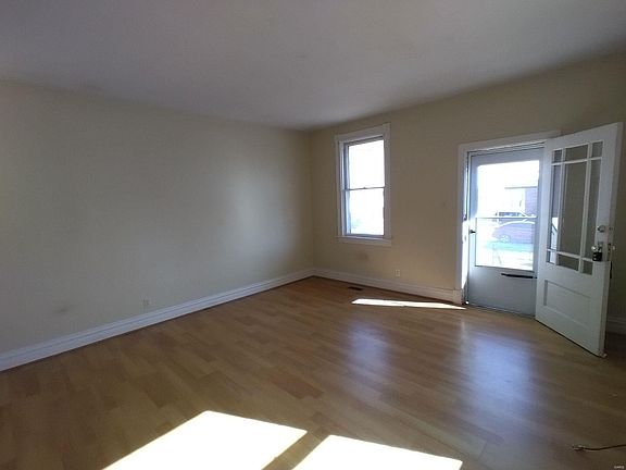 2nd image of 1703 Marconi Ave