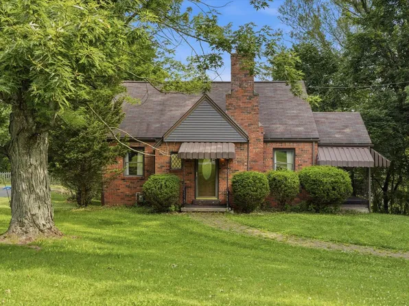 408 Vineyard Dr, Gibsonia, PA 15044