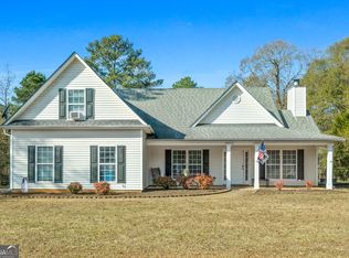 305 Liberty Bell Ln, Griffin, GA 30224