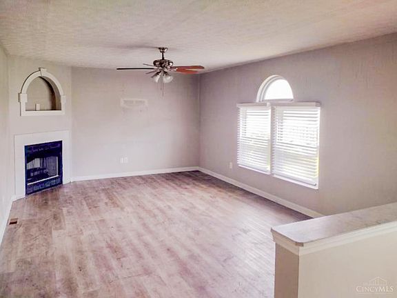 4th image of 5126 Sand Ct