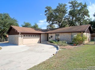 126 Creekview Dr, Canyon Lake, TX 78133