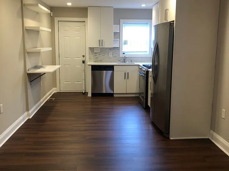 227 N Rose St — Photo 19