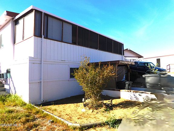 2nd image of 27627 Comstock Ave