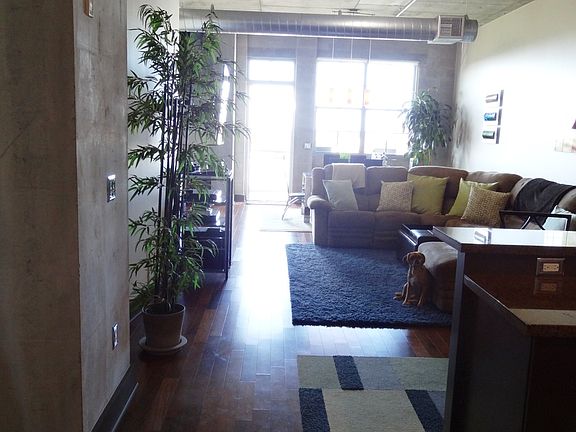 4th image of 411 1st Ave APT 604