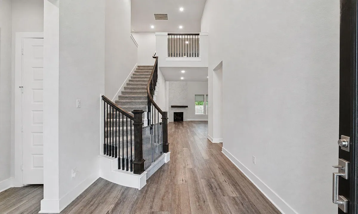 Building Photo - 9726 Dani Lake Dr