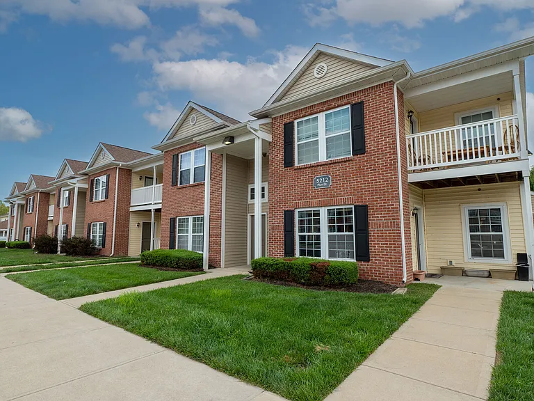 Arborwood Apartments — Photo 44