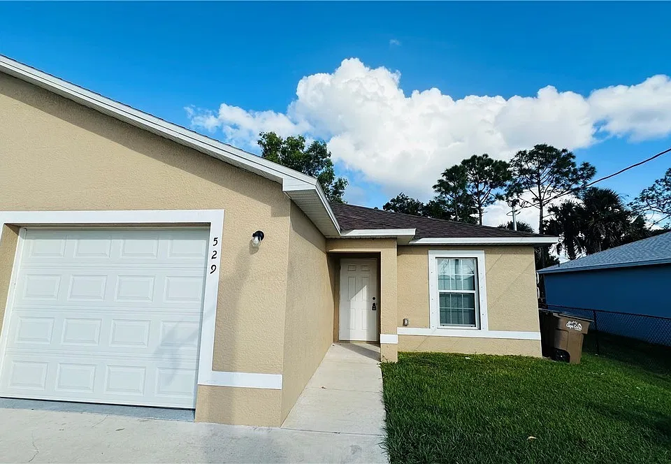 529 NE 25th Ave