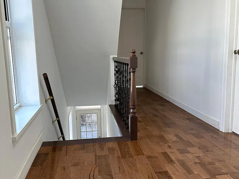 507 Jackson St — Photo 9