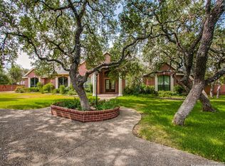 244 Mecca Dr, Hollywood Park, TX 78232