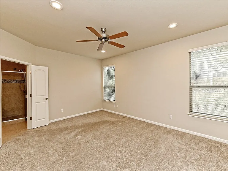 21800 Ryan Dr — Photo 14