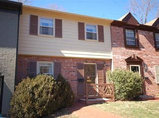 35 Georgetown Grn, Charlottesville, VA 22901