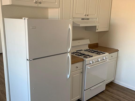 2nd image of 325 Roosevelt St APT 4