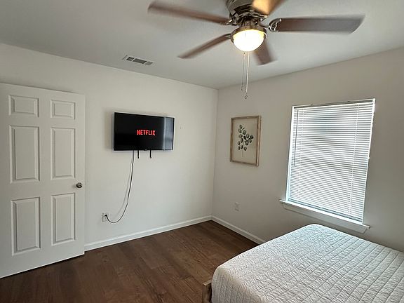 3rd image of 8202 Argonne Dr