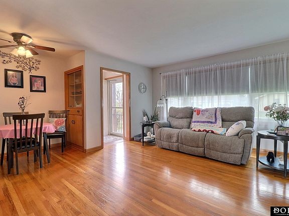 5th image of 118 N Clarmar Ave