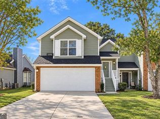 7953 Woodlake Dr, Riverdale, GA 30274