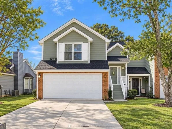 7953 Woodlake Dr, Riverdale, GA 30274