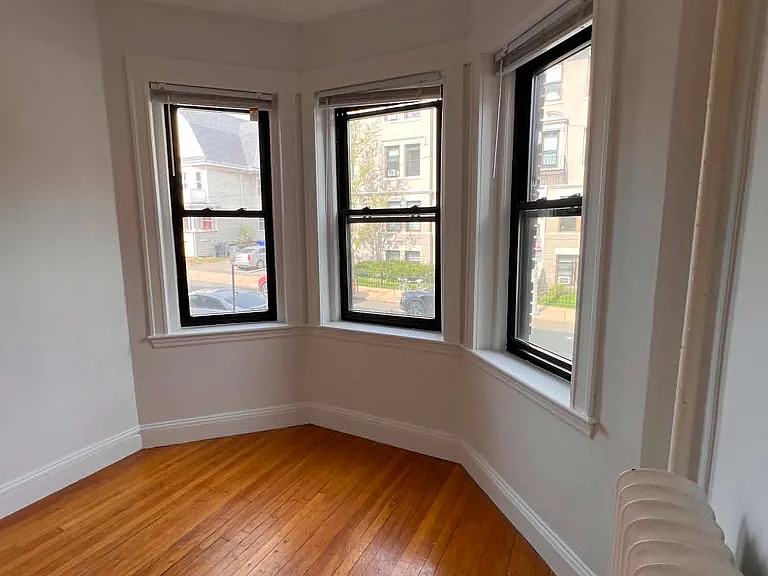 39 Glenville Ave #3 — Photo 14