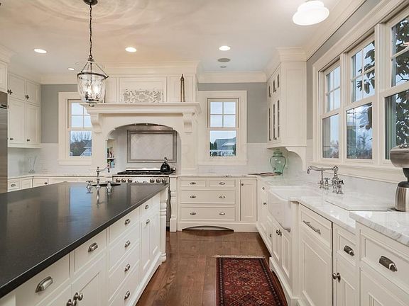 5th image of 6932 Ballantrae Pl