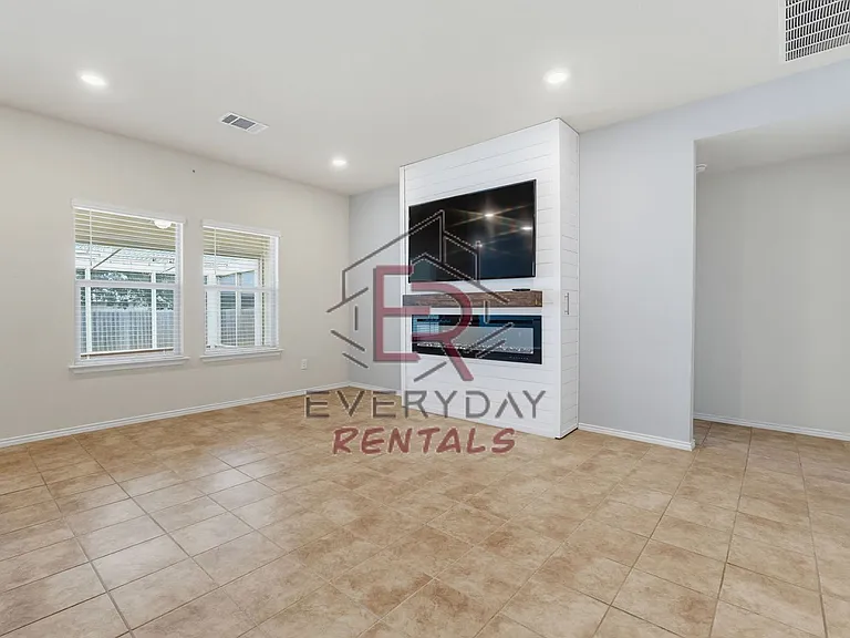 9506 Malkier Dr — Photo 2