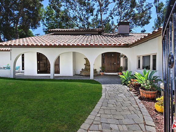 3rd image of 4830 Llano Dr