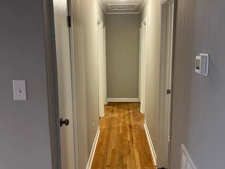462 Reservoir Hts — Photo 3