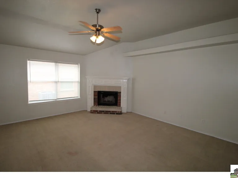1906 Flagstaff Dr — Photo 17