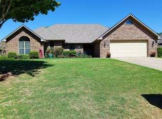 1713 Constitution Ave, Enid, OK 73703