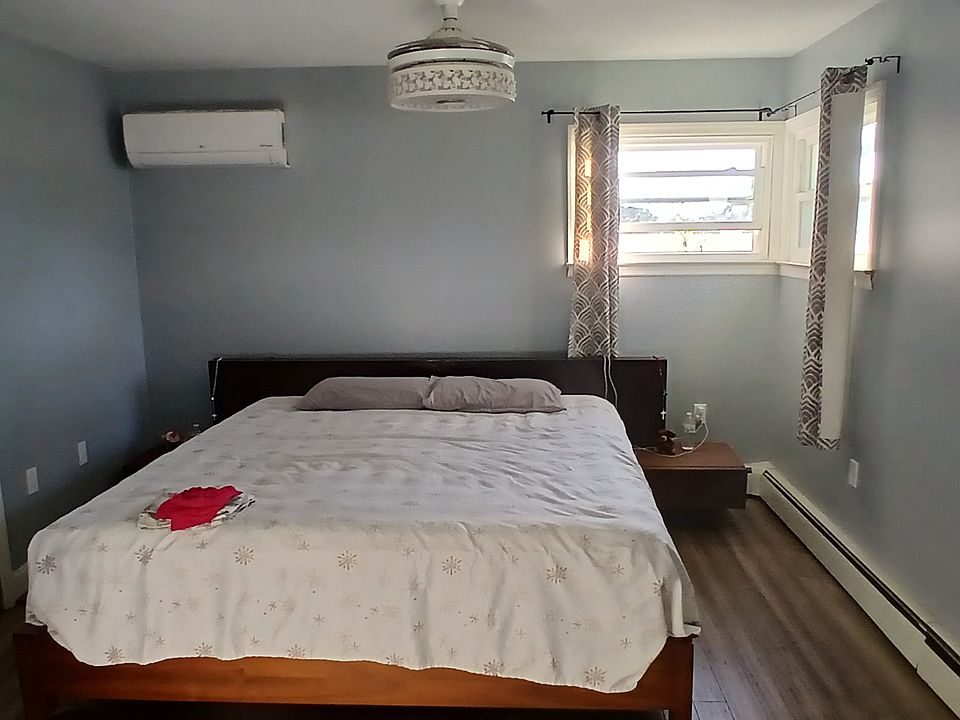 1st image of 444 Remsen Ave