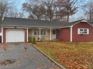 37 Cranmer Rd, Bayville, NJ 08721