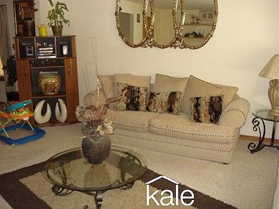 3rd image of 230 S Hoyne Ave #2