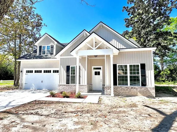 410 N Caswell St #B, Glennville, GA 30427