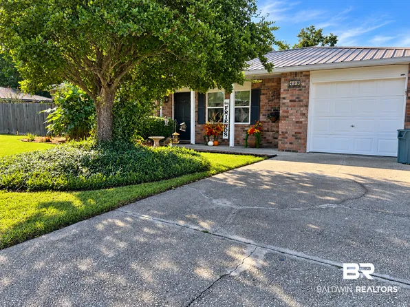 425 Cedar Ct, Foley, AL 36535