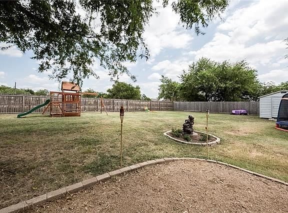 5th image of 5637 Herkes Ct