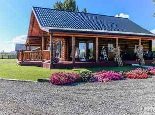 27 N Baker Rd, Salmon, ID 83467